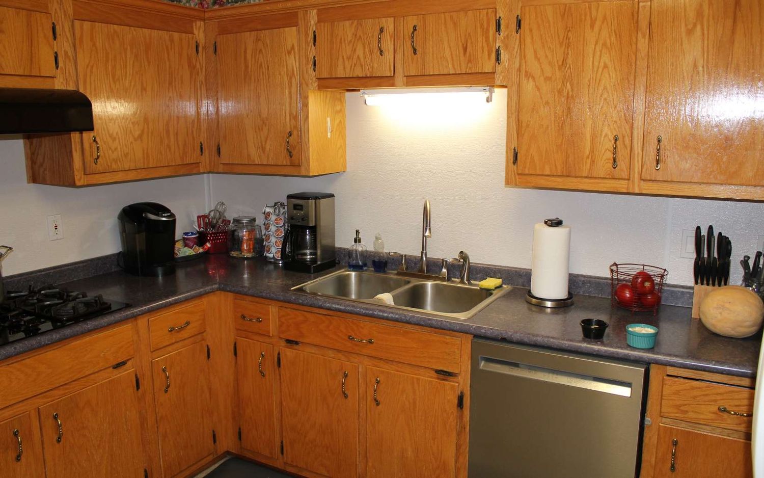 56 W Vineyard Ln, Hayesville, NC 28904